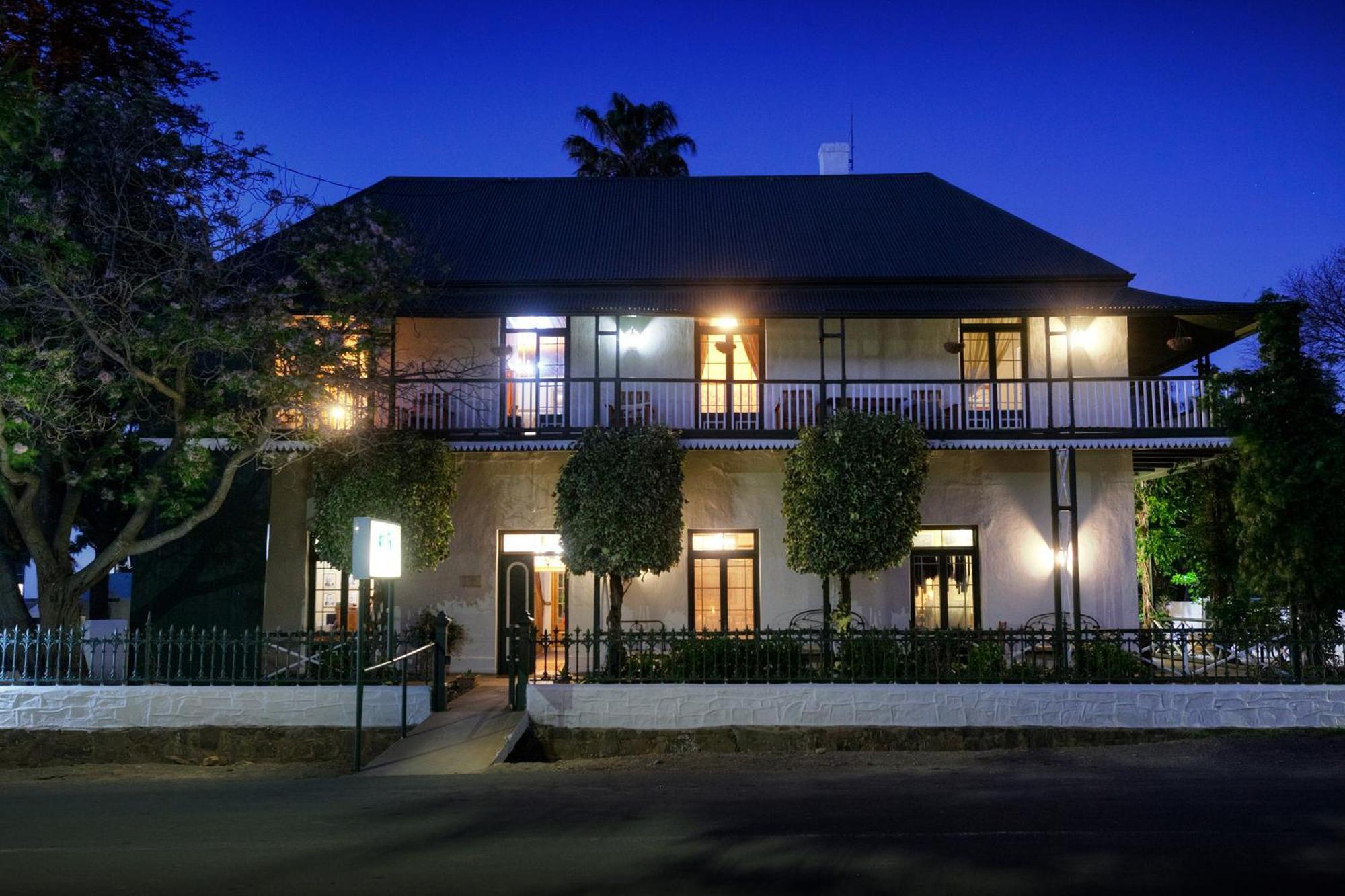 The Willow Historical Guest House Willowmore Bagian luar foto