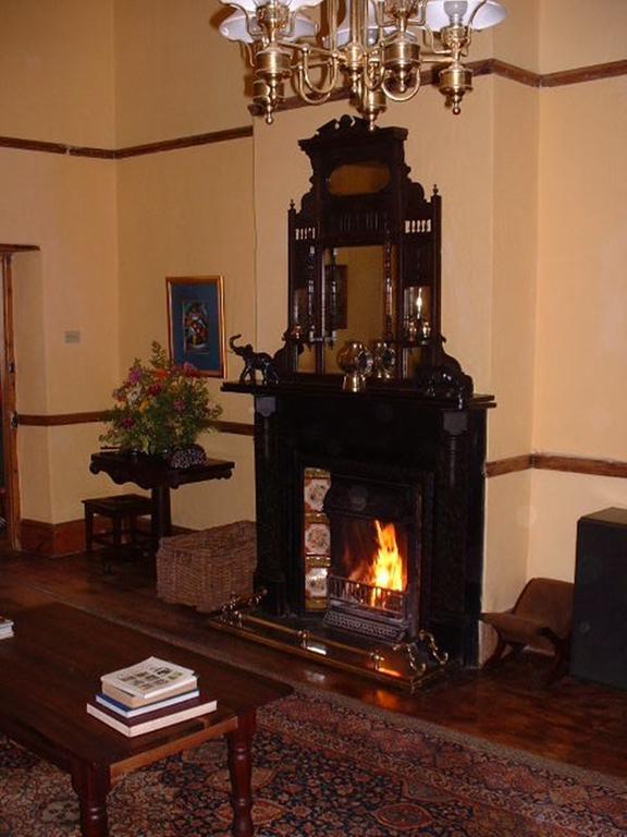 The Willow Historical Guest House Willowmore Bagian luar foto